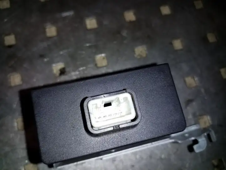 Toyota Yaris (2005 - 2009)  897410D030 Блок управления центрального замка