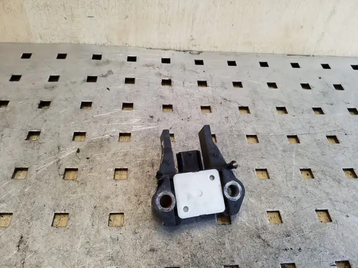 Toyota Yaris (2005 - 2009) 891730D020 Датчик удара SRS — фото 2