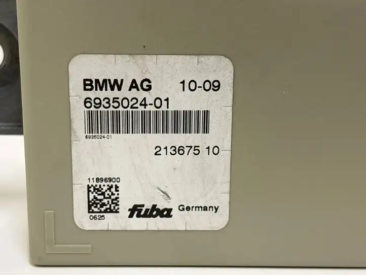 BMW 3 E90 E91 (2005 - 2012) 6935024 Усилитель антенны — фото 6