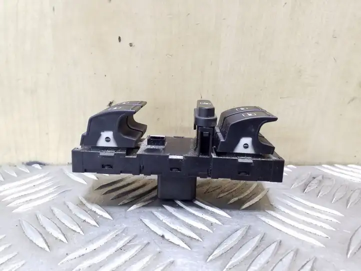 Volkswagen Tiguan (2007 - 2011) 1K4959857B Блок кнопок стеклоподъемников — фото 4
