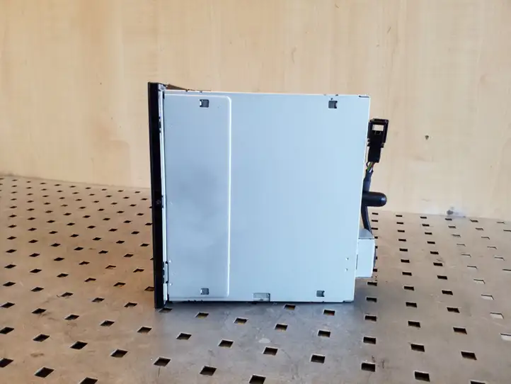 Volkswagen Tiguan (2007 - 2011)  1K0035110A CD/DVD чейнджер