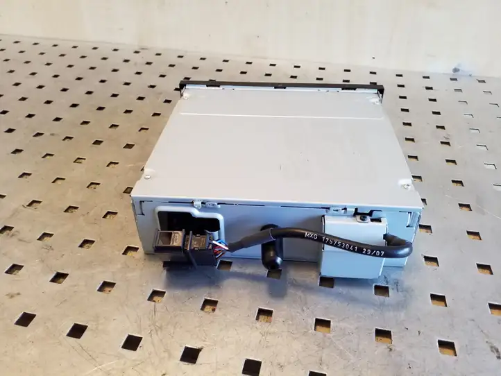 Volkswagen Tiguan (2007 - 2011)  1K0035110A CD/DVD чейнджер