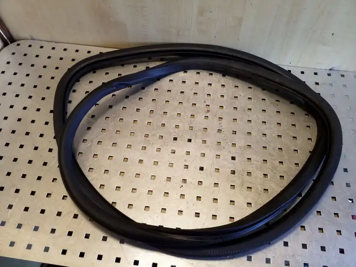 Volkswagen Tiguan (2007 - 2011) 5N0867913 Уплотнитель кузова — фото 2