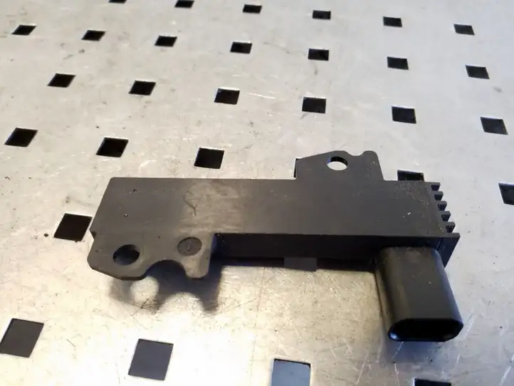 Ford Kuga I (2008 - 2012)  8M5T15K603KA Усилитель антенны