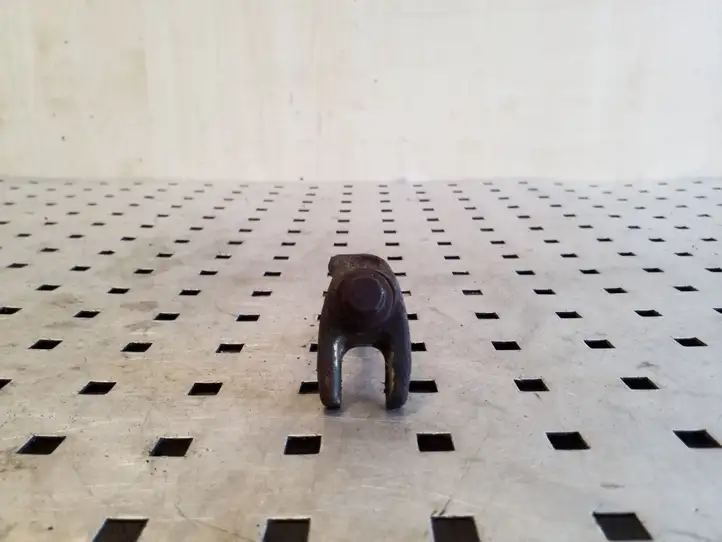 Renault Megane III (2009 - 2016) Держатель форсунки — фото 1