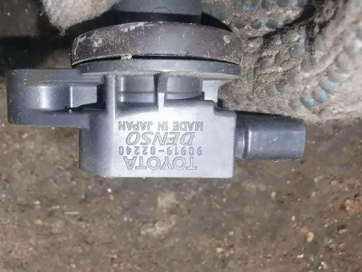 Toyota Yaris (2003 - 2005) 9091902240 Катушка зажигания — фото 3