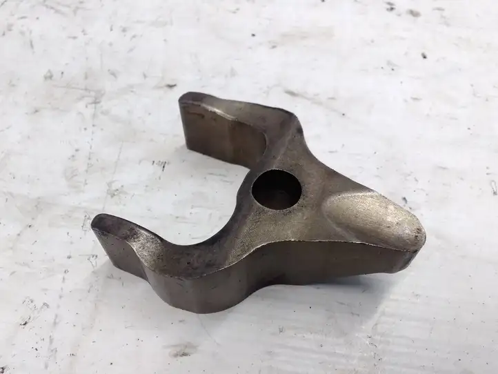 BMW 3 E90 E91 (2005 - 2012) Держатель форсунки — фото 2