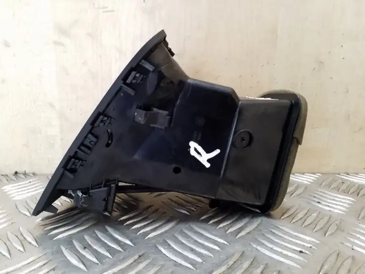 Volvo XC60 (2008 - 2013) 1009818 Боковой воздушный дефлектор — фото 2