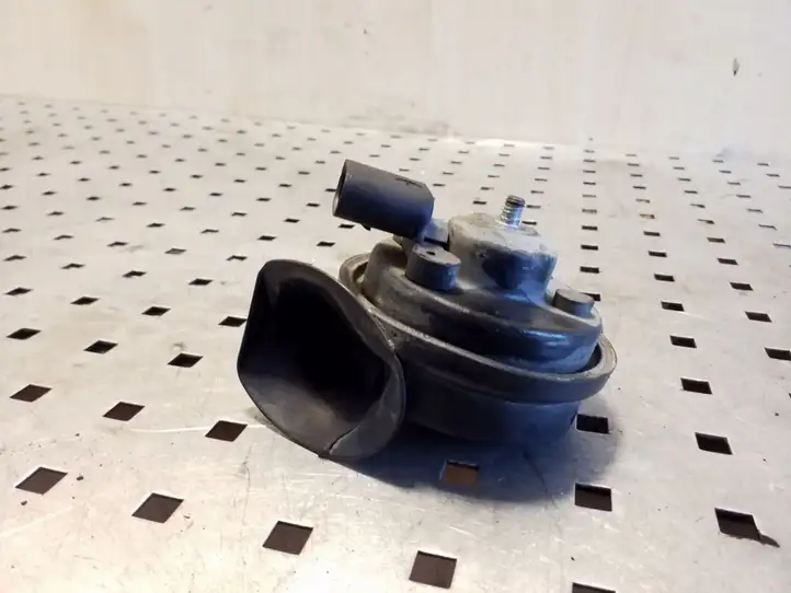 Volkswagen Touareg I (2002 - 2010)  E1000209 Звуковой сигнал