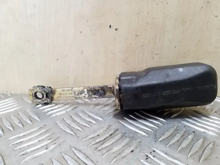 Volkswagen Transporter - Caravelle T4 (1990 - 2003) 701837249A Ограничитель двери — фото 3