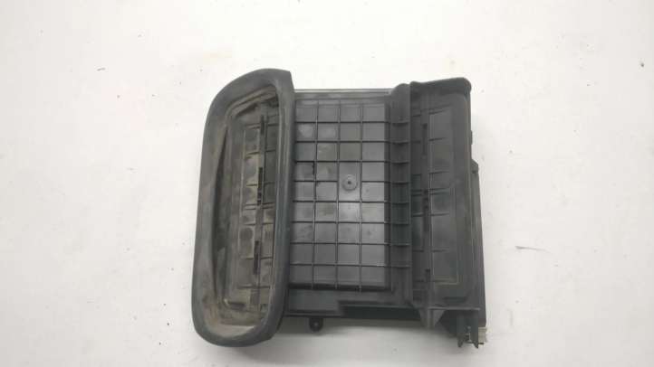 9449150217 Mercedes-Benz E W210 Salono oro mazgo plastikinis korpusas