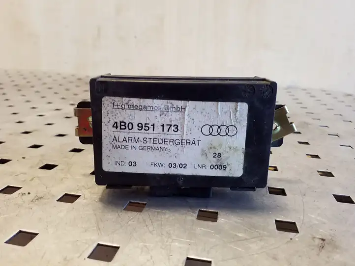 Audi A3/S3 8L (2000 - 2003) 4B0951173 Блок управления сигнализацией — фото 1