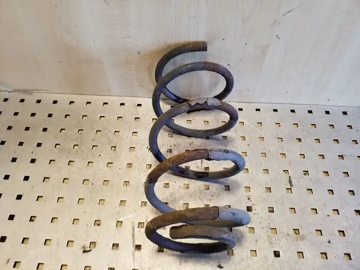 Hyundai Santa Fe (2005 - 2009)   Пружина