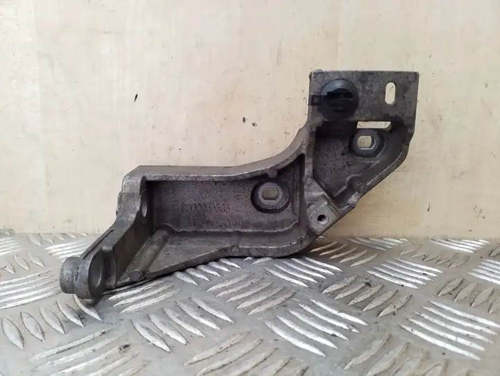 Volvo S40, V40 (2000 - 2004) 8200055566 Кронштейн топливного насоса — фото 1