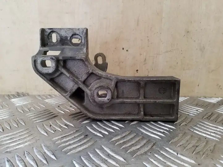 Volvo S40, V40 (2000 - 2004) 8200157461 Кронштейн топливного насоса — фото 2