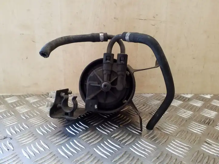 Volvo S40 (2000 - 2004)   Фильтр топлива