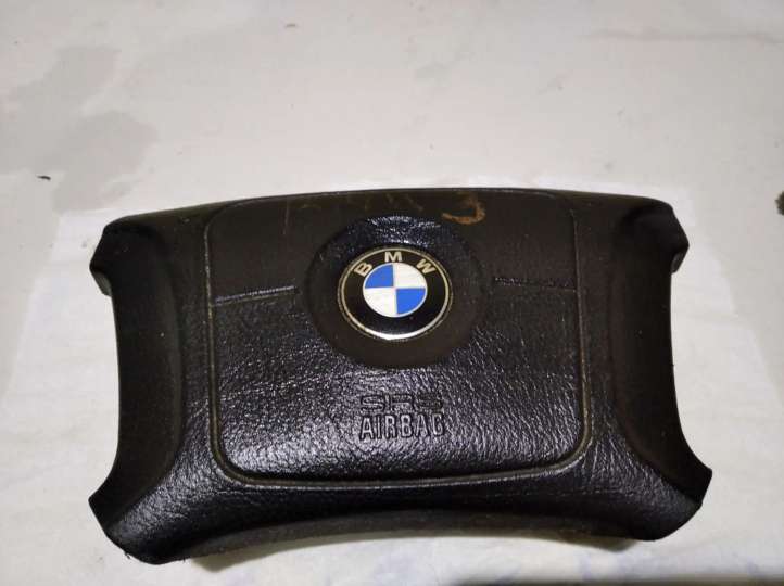 3310933051 BMW 3 E46 Vairo oro pagalvė