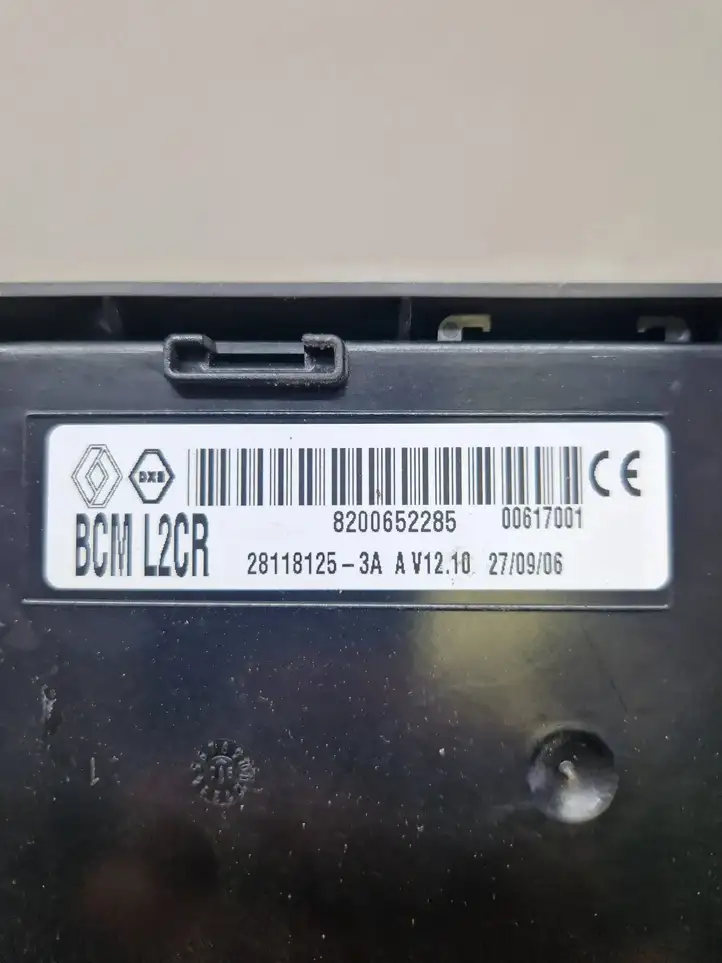 Renault Clio III (2005 - 2012) 8200652285 Модуль комфорта — фото 4