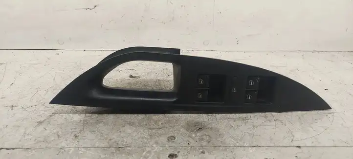 Seat Toledo III (5P) (2004 - 2009) 156022462 Блок кнопок стеклоподъемников — фото 1