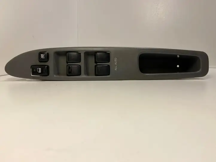 Toyota Avensis Verso (2001 - 2004) 7423244130 Блок кнопок стеклоподъемников — фото 1