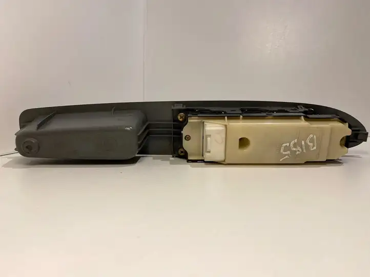 Toyota Avensis Verso (2001 - 2004) 7423244130 Блок кнопок стеклоподъемников — фото 3