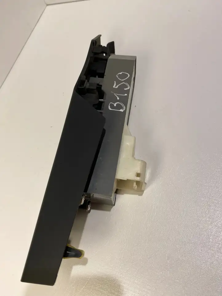 Toyota Auris E180 (2012 - 2018) 7423202E20 Кнопка стеклоподъемников — фото 2