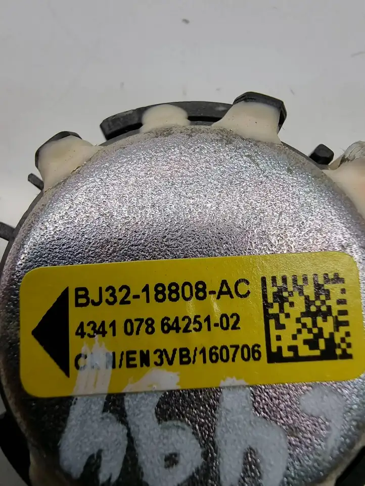 Land Rover Range Rover Sport L494 (2013 - 2017) BJ3218808AC Твитер задних дверей — фото 3