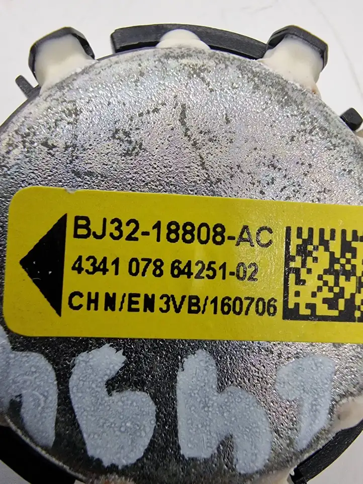 Land Rover Range Rover Sport L494 (2013 - 2017) BJ3218808AC Твитер задних дверей — фото 3