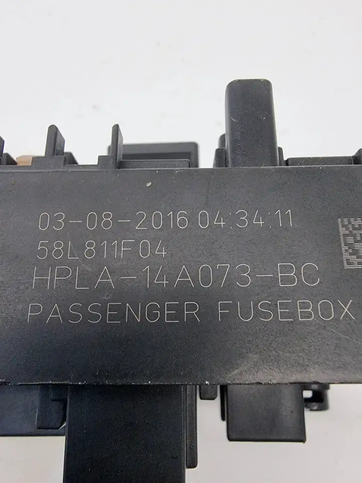 Land Rover Range Rover Sport L494 (2013 - 2017) HPLA14A073BC Блок предохранителей — фото 5