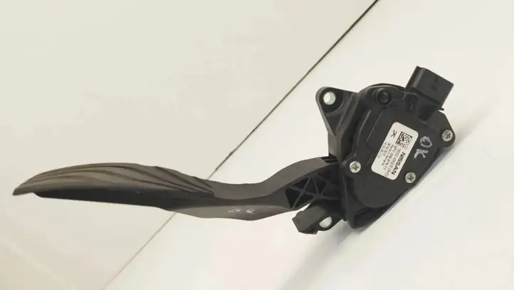 Nissan Qashqai (2017 - 2020) 180024BG0B Педаль акселератора — фото 3