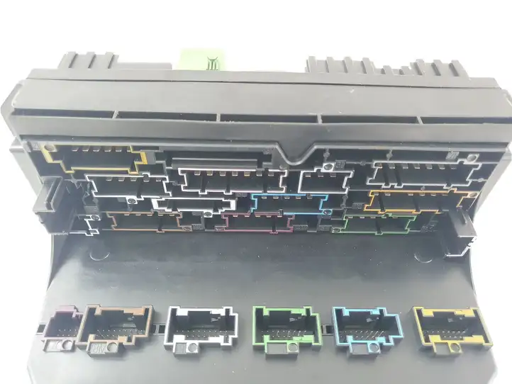 Mercedes-Benz E W212 (2009 - 2016) A2129004225 Блок предохранителей — фото 3