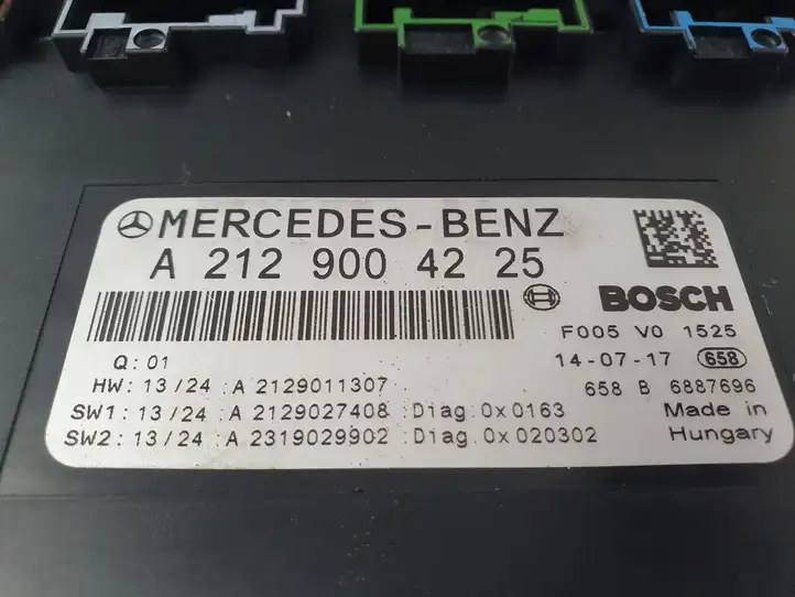 Mercedes-Benz E W212 (2009 - 2016) A2129004225 Блок предохранителей — фото 9