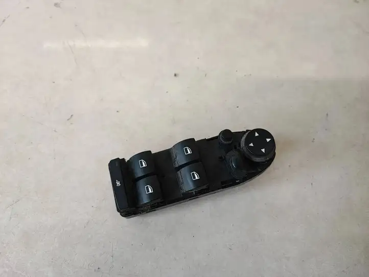 BMW X5 E70 (2006 - 2013) 9218044 Кнопка стеклоподъемников — фото 1
