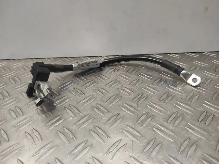 Audi A6 S6 C6 4F (2008 - 2011) 8K0915181C Плюсовой провод аккумулятора — фото 1