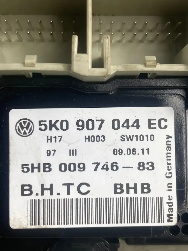 Volkswagen Tiguan (2007 - 2011) 5K0907044EC Блок управления климат-контролем — фото 5