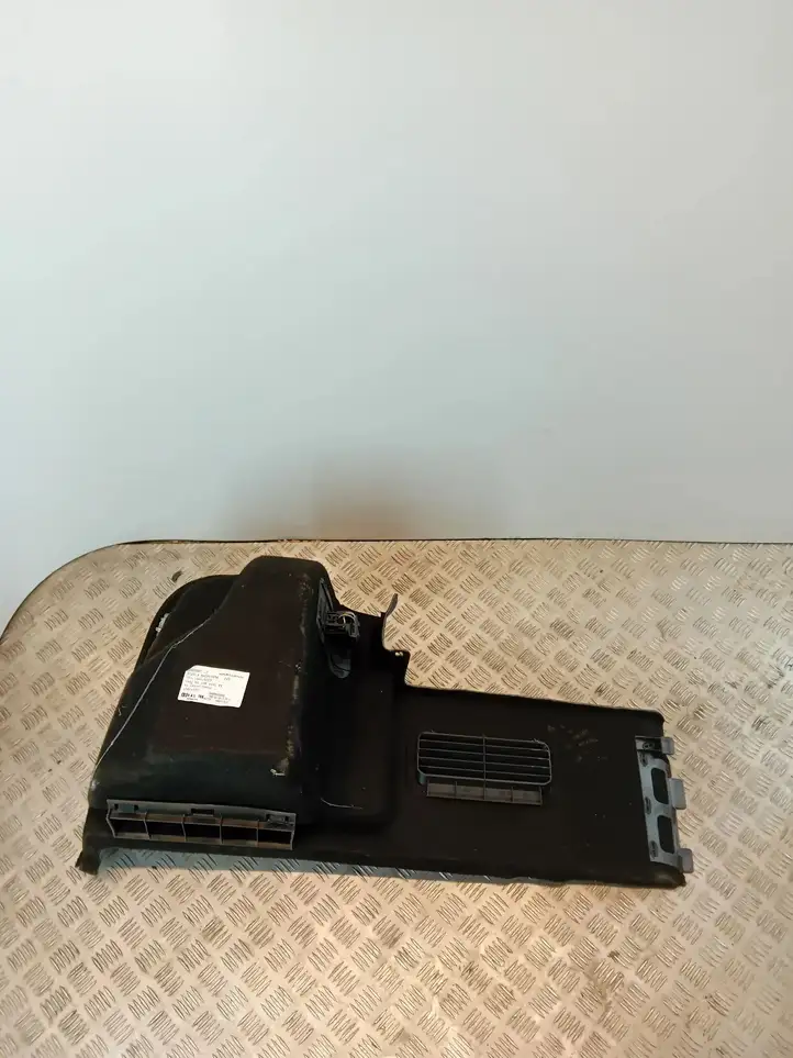 Audi A4 S4 B6 8E 8H (2000 - 2006) 8H0863888A Боковая обшивка багажника — фото 4