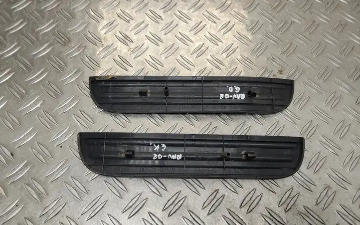 Toyota RAV 4 (XA30) (2006 - 2016) 6791642030 Внутренняя отделка заднего порога — фото 2