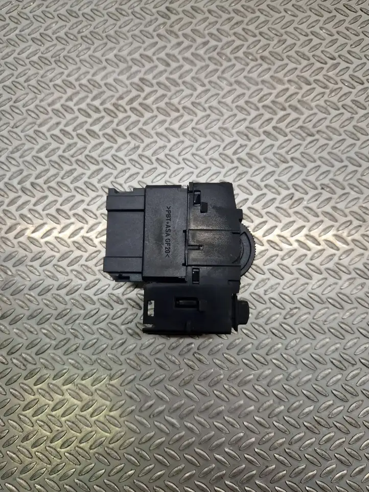 Audi A3/S3 8P (2003 - 2005) 622071 Включатель регулировки высоты фонарей — фото 4