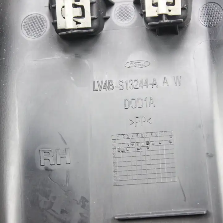 Ford Kuga III (2020 - ) LV4BS13244A Внутренняя отделка заднего порога — фото 4