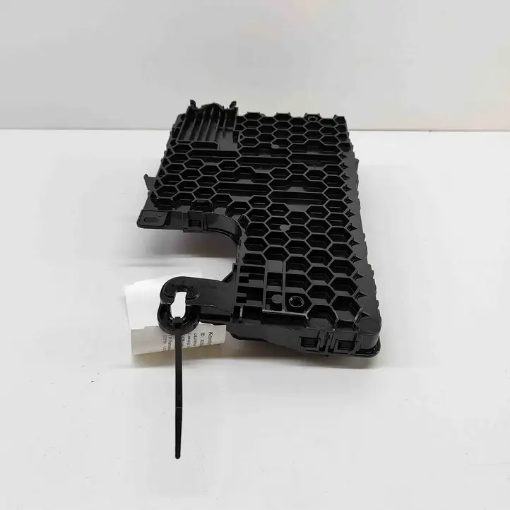 Tesla Model 3 (2017 - 2023)  156745400B Модуль кузова