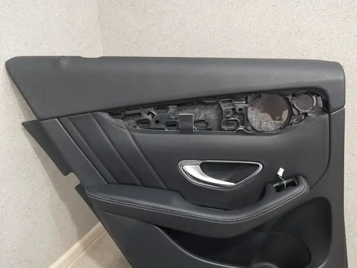 Mercedes-Benz GLC X253/C253 (2015 - ) Обшивка задней двери — фото 3
