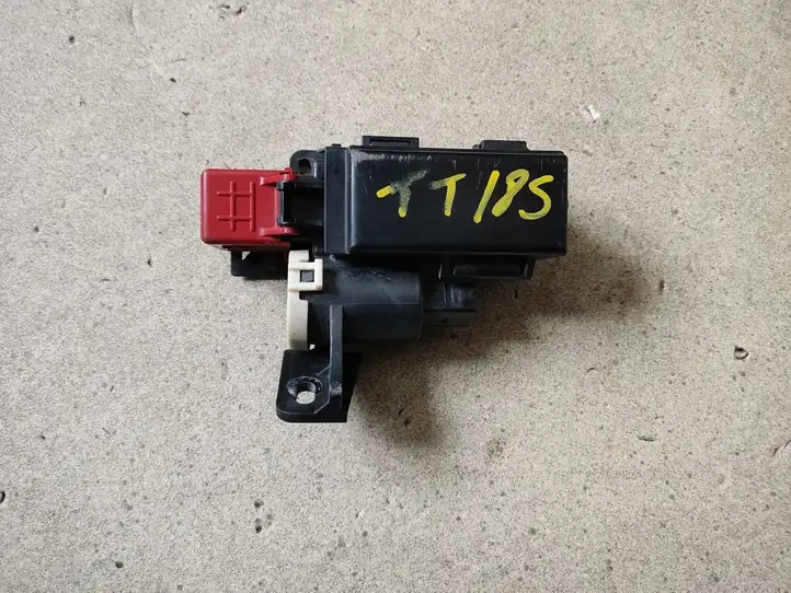 Audi TT TTS RS Mk3 8S (2014 - 2018) 8S0937517 Плюсовой провод аккумулятора — фото 1