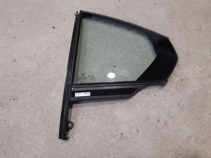 BMW 3 G20 G21 (2019 - )  7425083 Маленькое стекло 