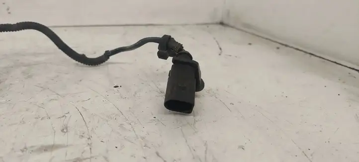 Seat Toledo III (5P) (2004 - 2009)   Замок капота