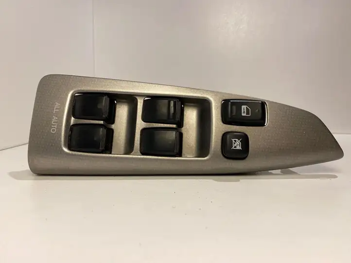 Toyota Corolla Verso E121 (2001 - 2004) 8404013080 Блок кнопок стеклоподъемников — фото 1
