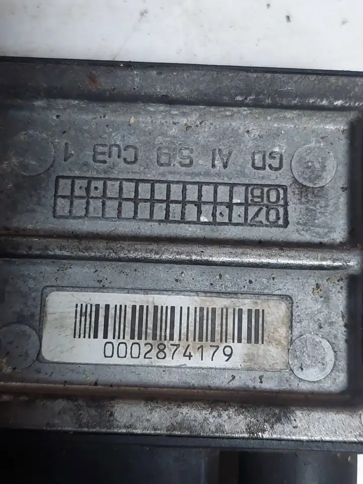BMW 3 E90 E91 (2005 - 2012) 779800003 Реле накала свечей — фото 2