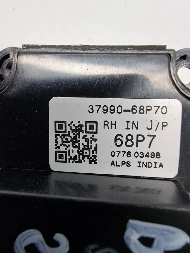 Suzuki Baleno IV (2015 - ) 3799068P70 Блок кнопок стеклоподъемников — фото 5