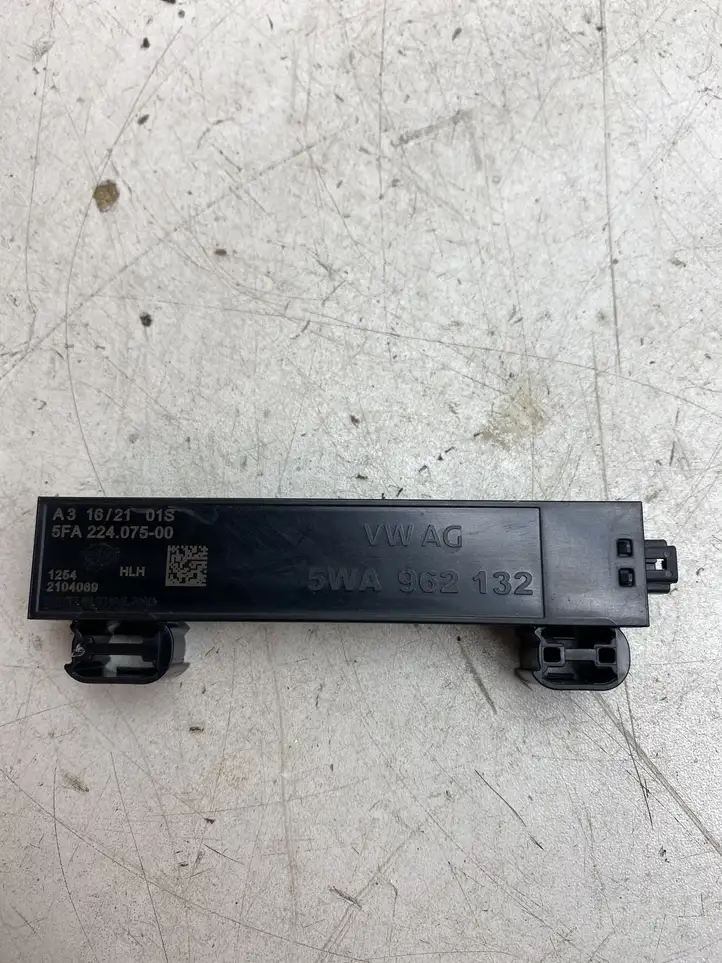 Volkswagen ID.3 (2019 - ) 5WA962132 Антенна бесключевого доступа — фото 1