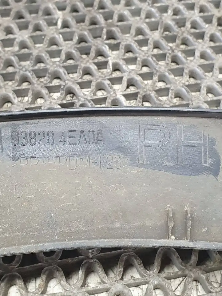 Nissan Qashqai (2013 - 2017) 938284EA0A Задняя колесная арка — фото 5
