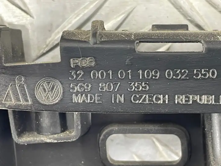 Volkswagen Golf VII (2013 - 2019) 5G9807355 Кронштейн угловой части бампера — фото 4